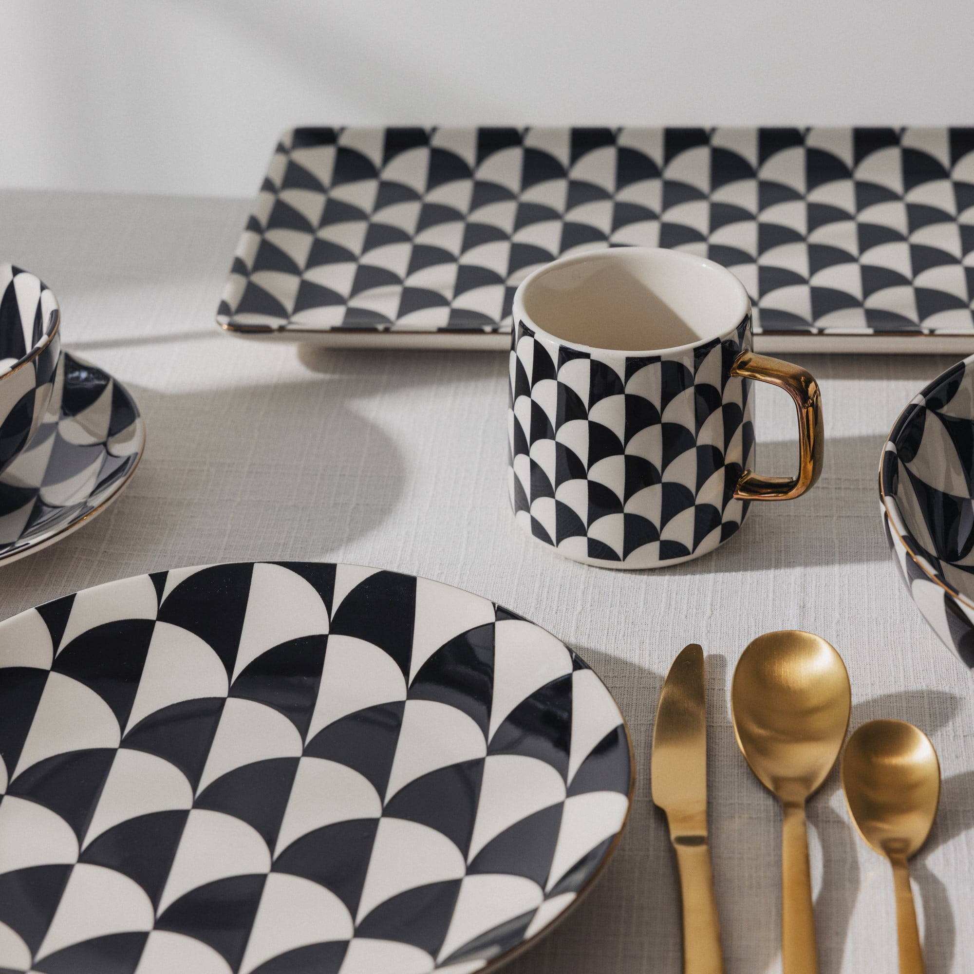 Thyme & Table 14 fl oz Emmett Black and White Stoneware Mug - Image 3